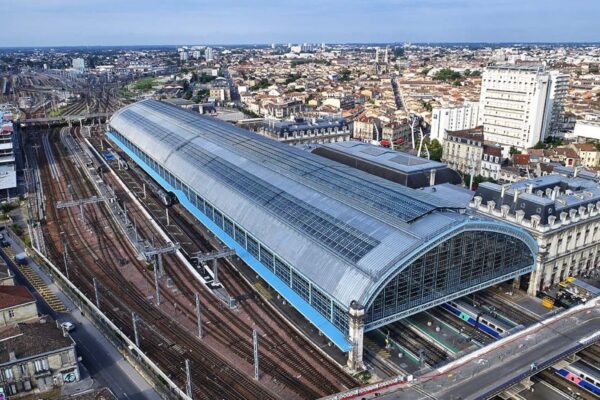 Espaces publics réaménagés, halles, marchés couverts